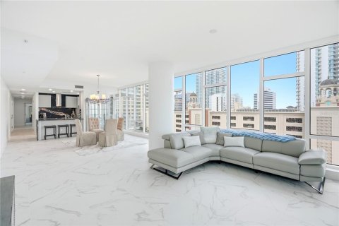 Condo in Saint Petersburg, Florida, 2 bedrooms № 2310398 - photo 15