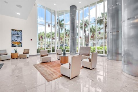 Condo in Saint Petersburg, Florida, 2 bedrooms № 2310398 - photo 26