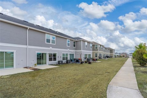 Townhouse in Davenport, Florida 3 bedrooms, 134.99 sq.m. № 2228298 - photo 25
