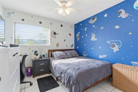 Купить таунхаус в Майами, Флорида 3 спальни, 114.64м2, № 2023842 - фото 25