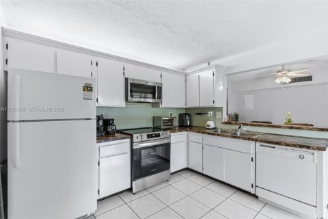 Купить таунхаус в Майами, Флорида 3 спальни, 114.64м2, № 2023842 - фото 15