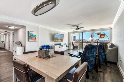 Condominio en venta en Clearwater, Florida, 2 dormitorios, 115.2 m2 № 1899664 - foto 12