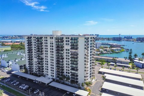 Condominio en venta en Clearwater, Florida, 2 dormitorios, 115.2 m2 № 1899664 - foto 1