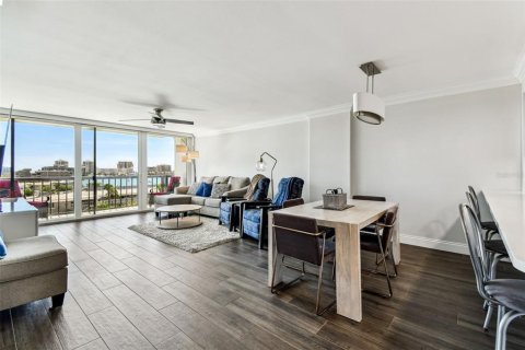Condominio en venta en Clearwater, Florida, 2 dormitorios, 115.2 m2 № 1899664 - foto 11