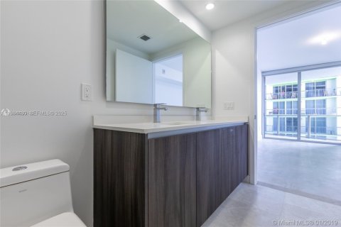 Condo in Miami, Florida, 2 bedrooms № 1994474 - photo 27