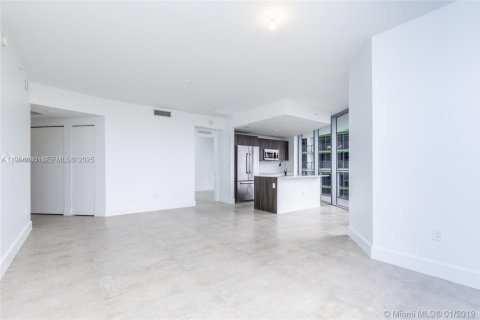 Condo in Miami, Florida, 2 bedrooms № 1994474 - photo 9