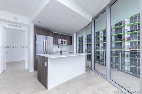 Condo in Miami, Florida, 2 bedrooms № 1994474 - photo 12