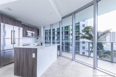 Condo in Miami, Florida, 2 bedrooms № 1994474 - photo 22