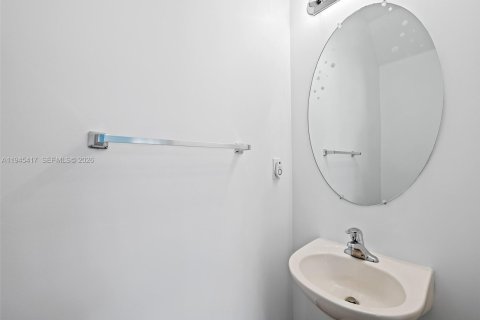 Touwnhouse à louer à Pembroke Pines, Floride: 3 chambres, 154.22 m2 № 2002409 - photo 9