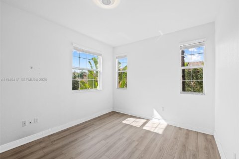 Touwnhouse à louer à Pembroke Pines, Floride: 3 chambres, 154.22 m2 № 2002409 - photo 22