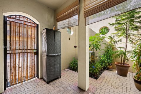 Touwnhouse à louer à Pembroke Pines, Floride: 3 chambres, 154.22 m2 № 2002409 - photo 4