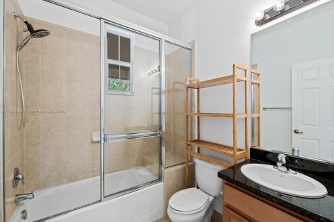 Touwnhouse à louer à Pembroke Pines, Floride: 3 chambres, 154.22 m2 № 2002409 - photo 15