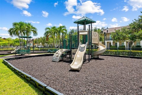 Touwnhouse à louer à Pembroke Pines, Floride: 3 chambres, 154.22 m2 № 2002409 - photo 28