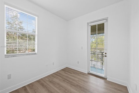 Touwnhouse à louer à Pembroke Pines, Floride: 3 chambres, 154.22 m2 № 2002409 - photo 16