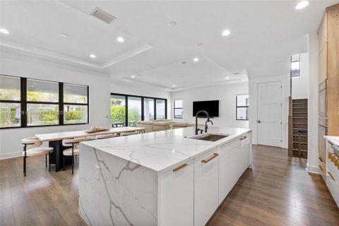 Купить виллу или дом в Палм-Бич-Гарденс, Флорида 8 комнат, 334.36м2, № 1939414 - фото 9