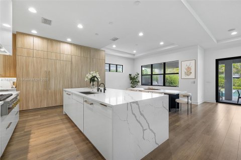 Купить виллу или дом в Палм-Бич-Гарденс, Флорида 8 комнат, 334.36м2, № 1939414 - фото 3