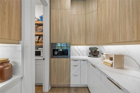 Купить виллу или дом в Палм-Бич-Гарденс, Флорида 8 комнат, 334.36м2, № 1939414 - фото 10