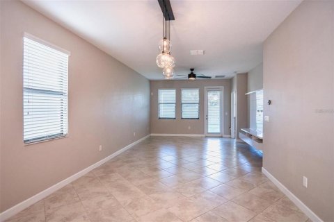 Casa en alquiler en Sun City Center, Florida, 3 dormitorios, 149.76 m2 № 1916437 - foto 15
