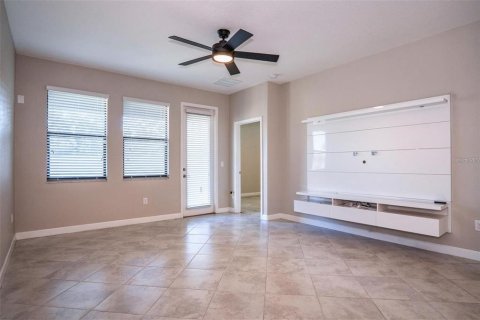 Casa en alquiler en Sun City Center, Florida, 3 dormitorios, 149.76 m2 № 1916437 - foto 13