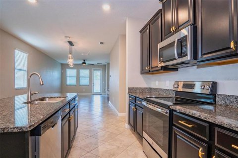 Casa en alquiler en Sun City Center, Florida, 3 dormitorios, 149.76 m2 № 1916437 - foto 9