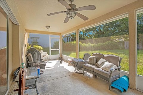 House in Apopka, Florida 4 bedrooms, 229.75 sq.m. № 1376942 - photo 25