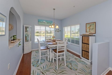 Townhouse in Venice, Florida 3 bedrooms, 120.96 sq.m. № 2095504 - photo 8