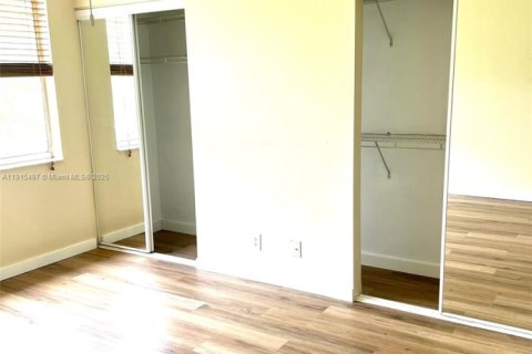 Adosado en venta en Tamarac, Florida, 2 dormitorios, 103.12 m2 № 2034327 - foto 8