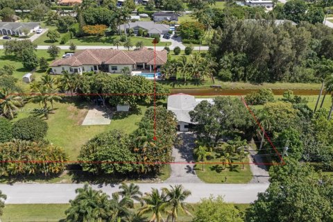 House in Plantation, Florida 4 bedrooms, 197.51 sq.m. № 1834093 - photo 6