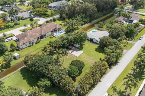 House in Plantation, Florida 4 bedrooms, 197.51 sq.m. № 1834093 - photo 7