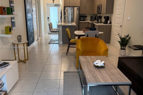 Condo in Doral, Florida, 2 bedrooms in URBANA  № 1809258 - photo 1