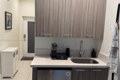 Condo in Doral, Florida, 2 bedrooms in URBANA  № 1809258 - photo 16