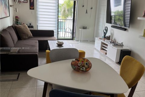 Condo in Doral, Florida, 2 bedrooms in URBANA  № 1809258 - photo 11