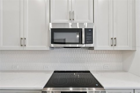 Adosado en venta en Orlando, Florida, 2 dormitorios, 129.13 m2 № 2142352 - foto 8