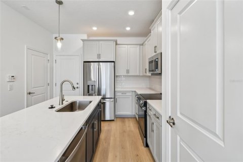 Adosado en venta en Orlando, Florida, 2 dormitorios, 129.13 m2 № 2142352 - foto 7