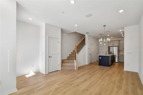 Adosado en venta en Orlando, Florida, 2 dormitorios, 129.13 m2 № 2142352 - foto 12