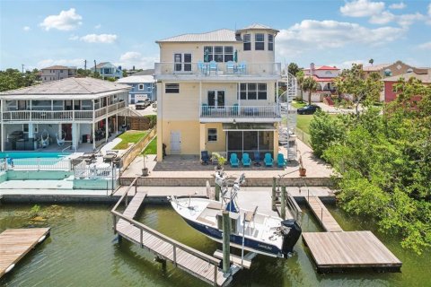 Casa en venta en Hudson, Florida, 3 dormitorios, 245.26 m2 № 1783432 - foto 2
