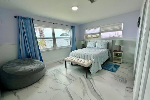 Villa ou maison à louer à Crystal River, Floride: 4 chambres, 259.94 m2 № 2110473 - photo 9