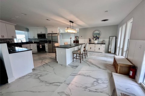 Villa ou maison à louer à Crystal River, Floride: 4 chambres, 259.94 m2 № 2110473 - photo 30