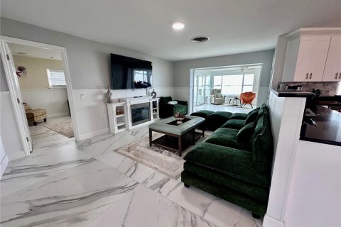 Villa ou maison à louer à Crystal River, Floride: 4 chambres, 259.94 m2 № 2110473 - photo 28