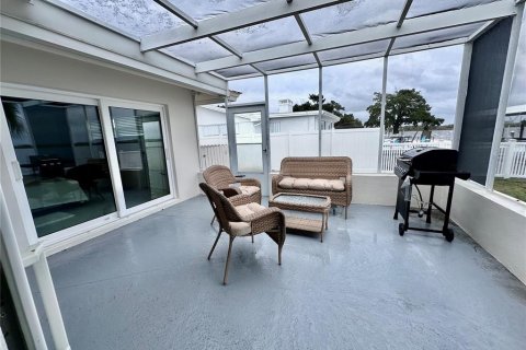 Villa ou maison à louer à Crystal River, Floride: 4 chambres, 259.94 m2 № 2110473 - photo 22