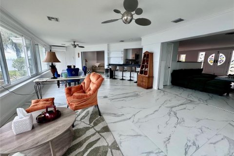 Villa ou maison à louer à Crystal River, Floride: 4 chambres, 259.94 m2 № 2110473 - photo 25
