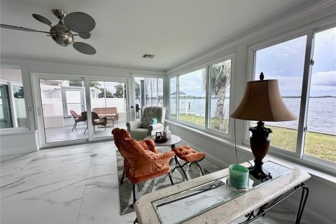 Villa ou maison à louer à Crystal River, Floride: 4 chambres, 259.94 m2 № 2110473 - photo 21