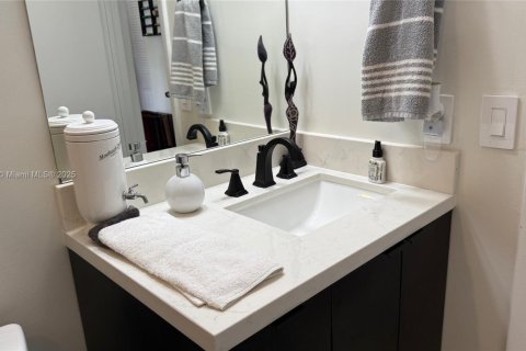 Adosado en venta en Pembroke Pines, Florida, 2 dormitorios, 90.3 m2 № 1731512 - foto 10