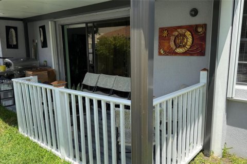 Adosado en venta en Pembroke Pines, Florida, 2 dormitorios, 90.3 m2 № 1731512 - foto 13