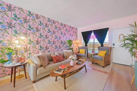 Copropriété à louer à Hollywood, Floride: 1 chambre, 63.55 m2 № 1983424 - photo 6