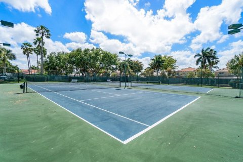 House in Boca Raton, Florida 4 bedrooms, 247.12 sq.m. № 1189837 - photo 1