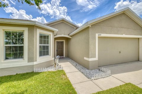 House in Port Orange, Florida 3 bedrooms, 163.51 sq.m. № 1879155 - photo 2