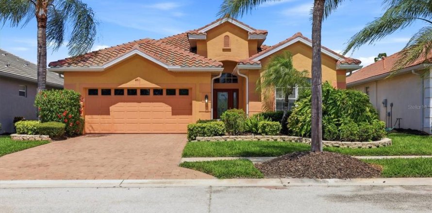 Casa en North Port, Florida 3 dormitorios, 201.97 m2 № 2145443