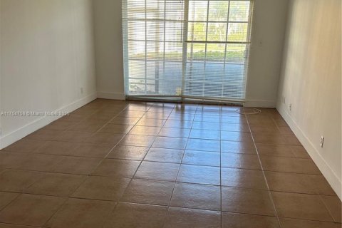 Condo in Lauderhill, Florida, 1 bedroom  № 1959529 - photo 8