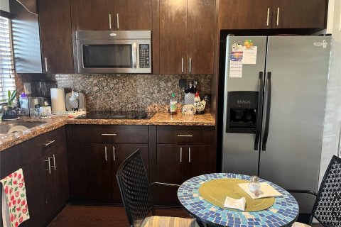 Condo in Sunrise, Florida, 2 bedrooms  № 1854849 - photo 1
